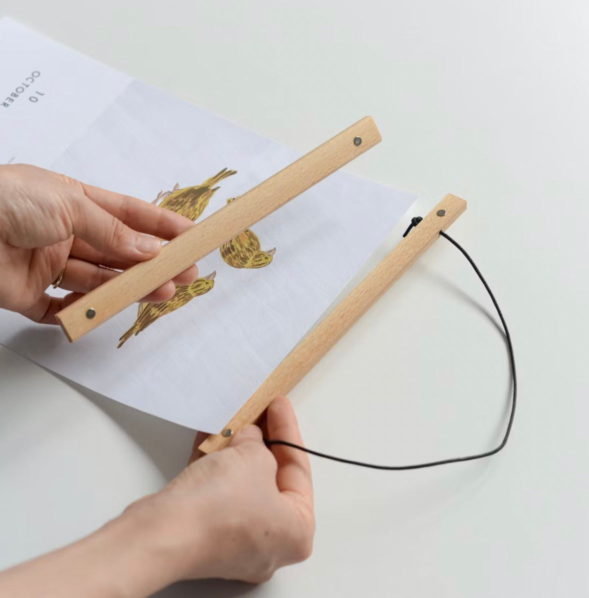 Natural wood wall holder (magnetic)
